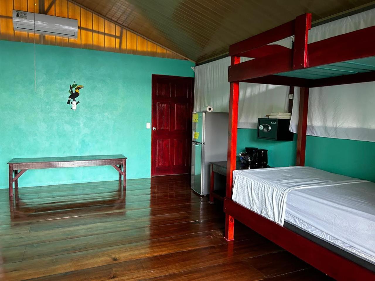 Nativos Corcovado Cabins Drakes Bay 外观 照片